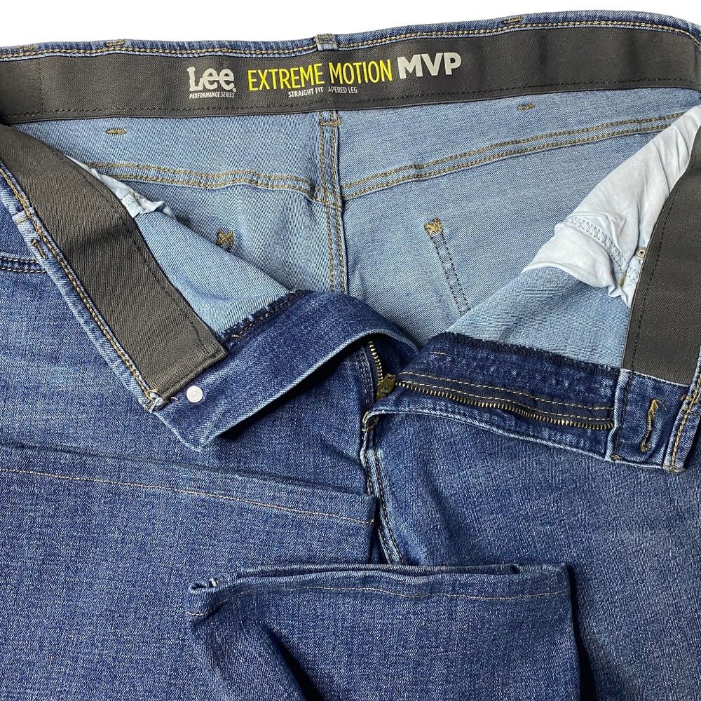 Lee Extreme Motion MVP Jeans Men’s 40×29 • Straight/Taper • Stretch Waistband
